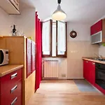 Keys Of Italy - Mercato 20 - Modern 1 Bedroom Nearby Mercato Centrale