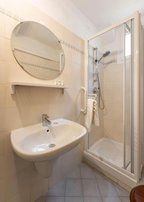 Keys Of Italy - Mercato 20 - Modern 1 Bedroom Nearby Mercato Apartamento